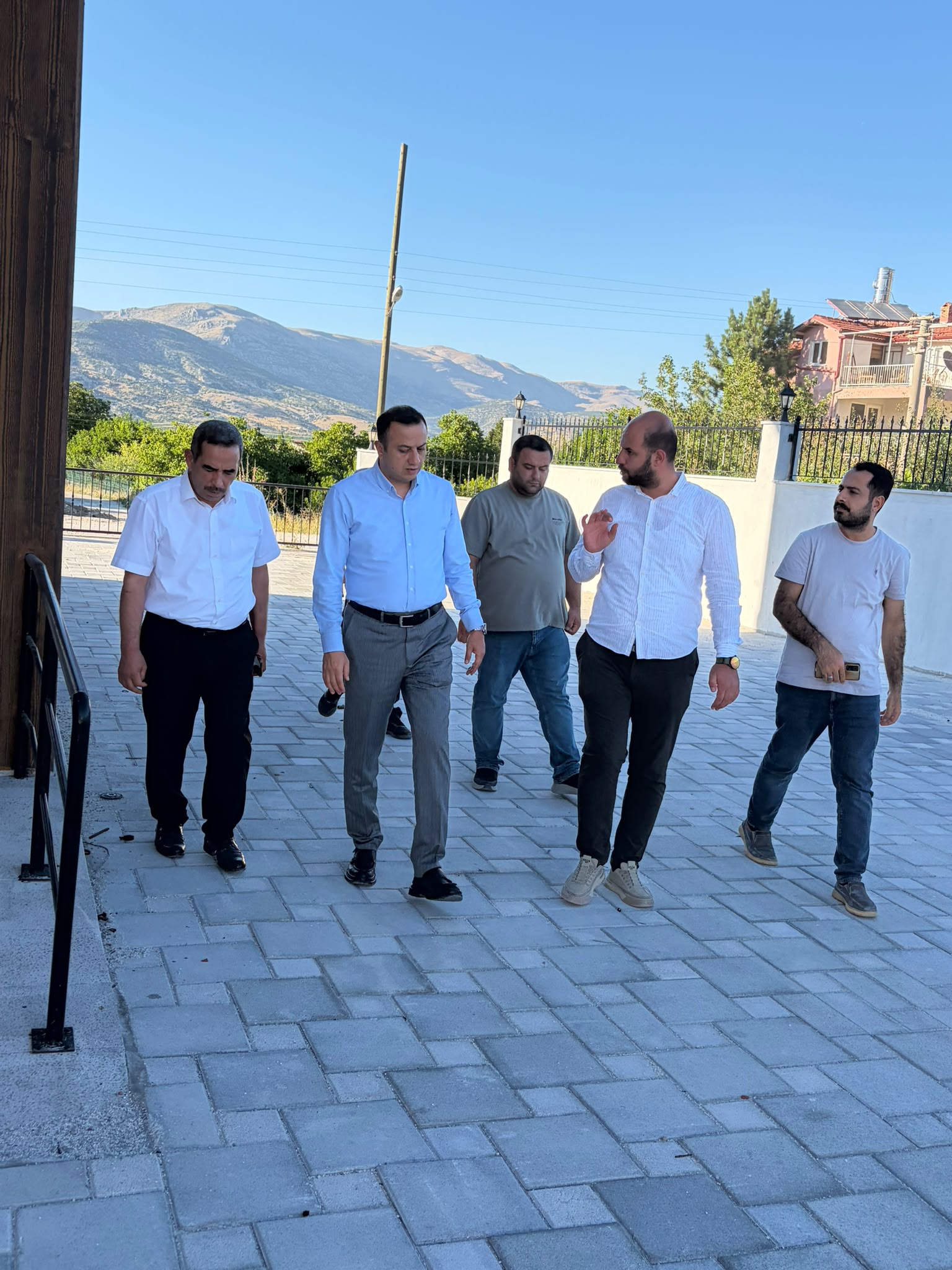 İl Müdürümüz Selim Köse, açılış hazırlıkları devam eden Hacı Fatma Şençopur Huzurevi Yaşlı Bakım ve Rehabilitasyon Merkezimizi ziyaret ederek yürütülen çalışmaları yerinde inceledi ve hazırlık süreci hakkında yetkililerden bilgi aldı.