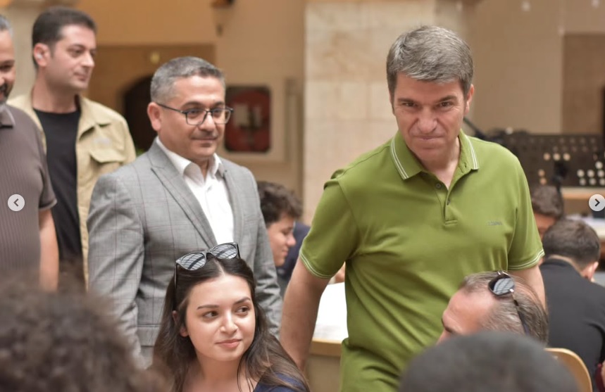 Valimiz Sayın Önder BAKAN, Aziz Şehitlerimizin ve Fedakâr Gazilerimizin Kıymetli Emanetleriyle Bir Araya Geldi