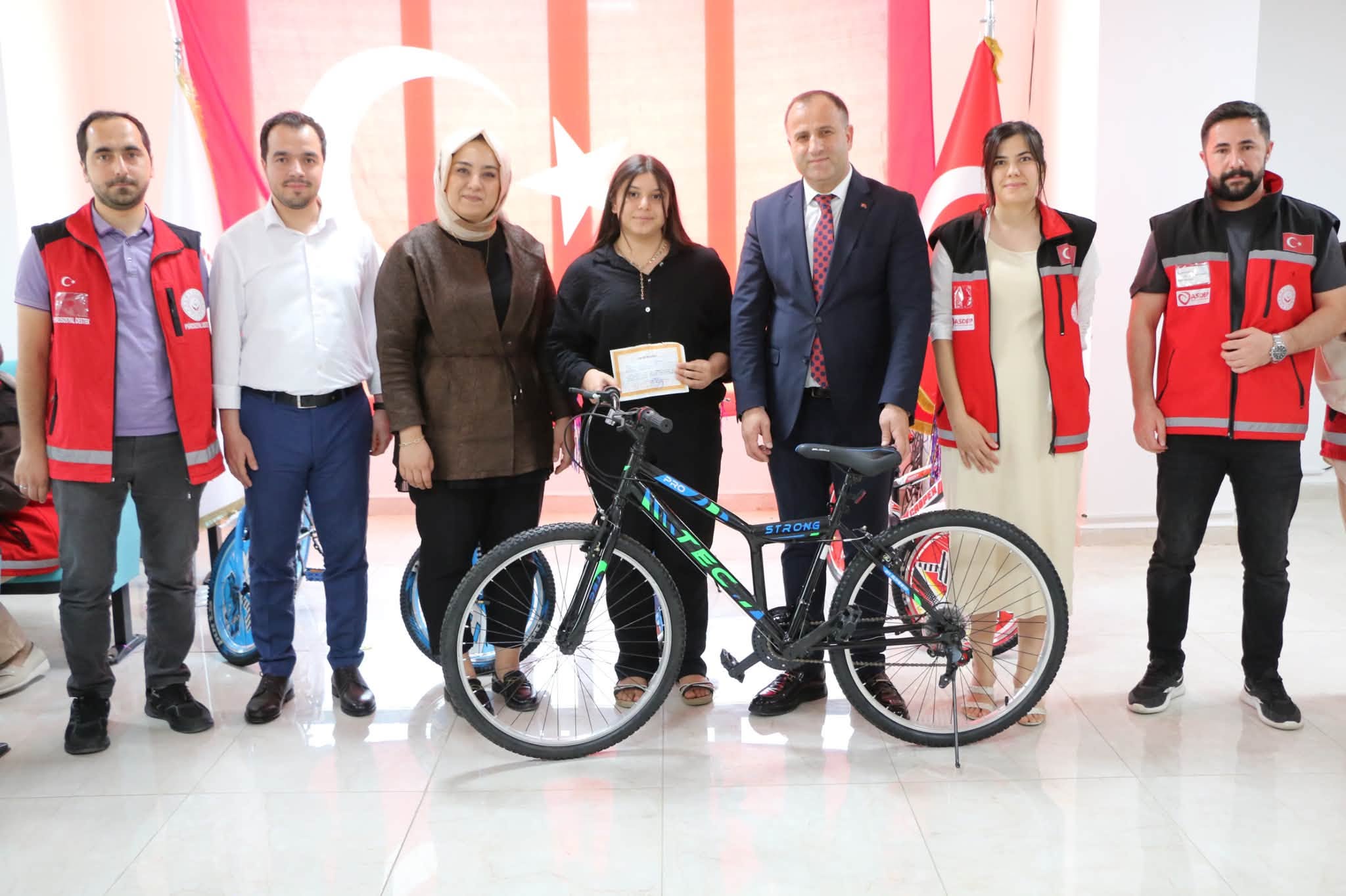 Okul Destek Projemiz Kapsamında Çocuklarımızın Başarı Yolculuğuna Eşlik Ediyoruz 🌟