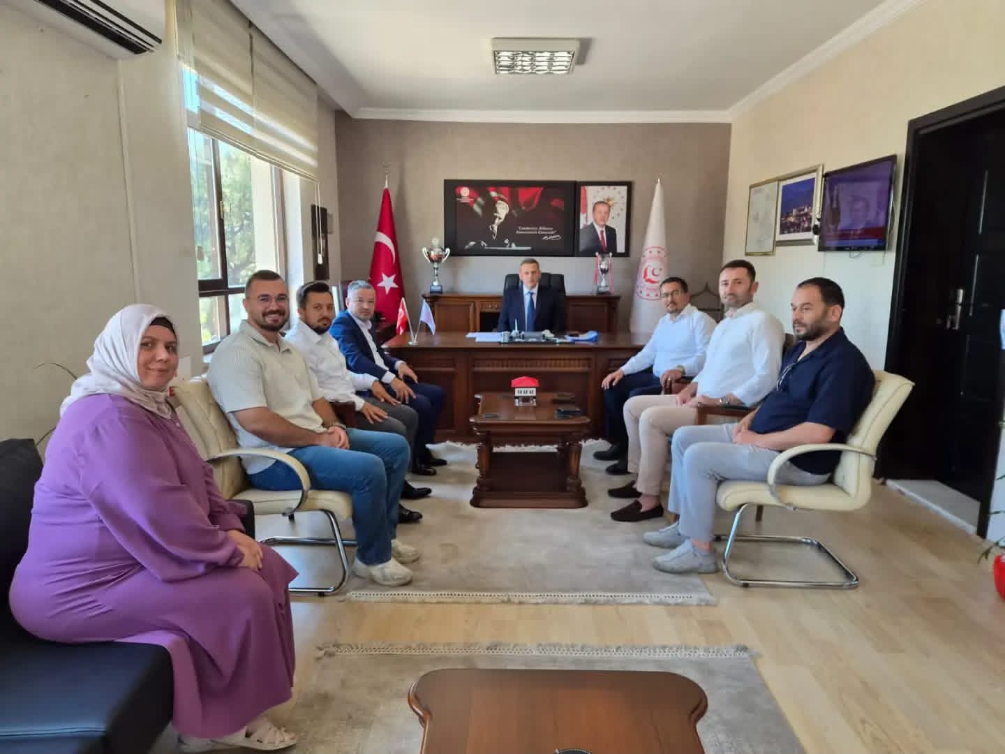 Karabük Sağlık-Sen Şube Başkanı Sezgin Aydoğmuş ve Yönetiminden İl Müdürümüz Sami Çifte Hayırlı Olsun Ziyareti