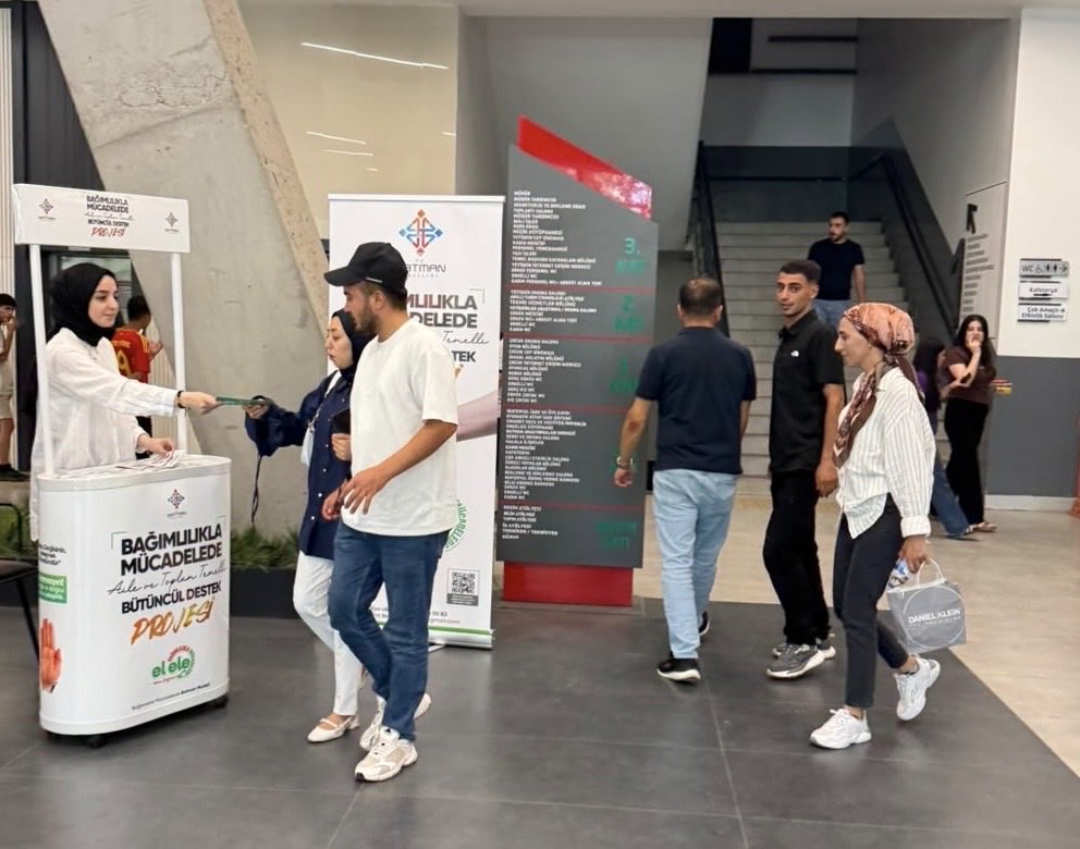 Bağımlılıkla Mücadelede Batman Modeli Evlenecek Gençlerle Buluştu