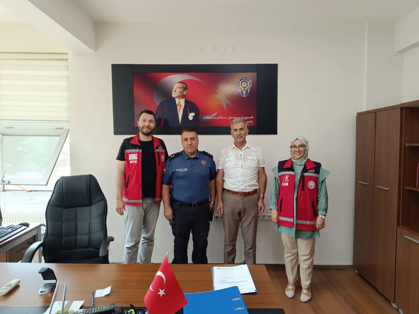Aziz Şehidimiz Metin ÇOBAN'ın Şehadet Günü Münasebetiyle Kıymetli Ailesi, Kahraman Gazilerimiz Ayhan AÇIKGÖZ ile Ayhan GÜNEY Ziyaret Edilmiştir 