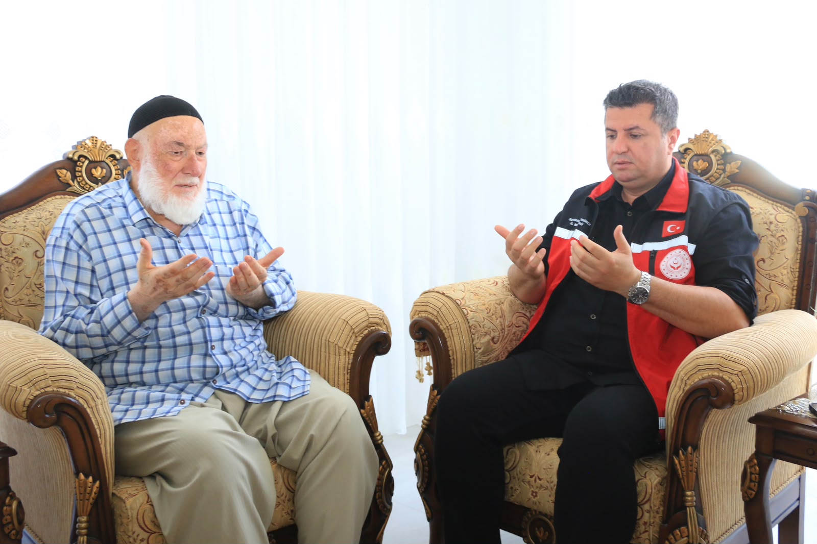 KAHRAMAN ŞEHİDİMİZ POLİS MEMURU MEHMET LAMİ KARAAĞAÇ’IN KIYMETLİ AİLESİNE ZİYARET