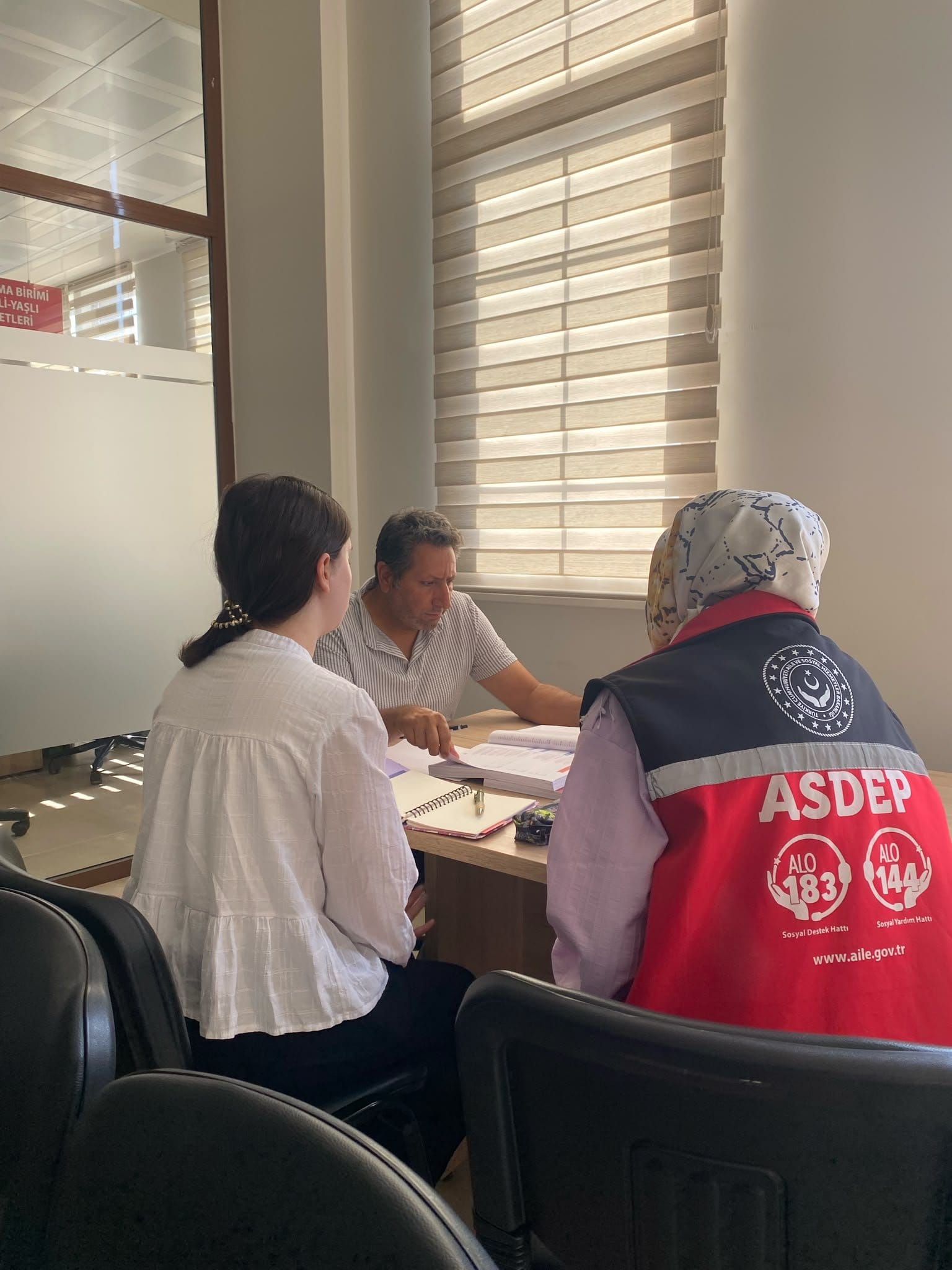 “Bir Soru, Bin Umut” Projesi Kapsamında Eğitim Faaliyetleri Sürüyor