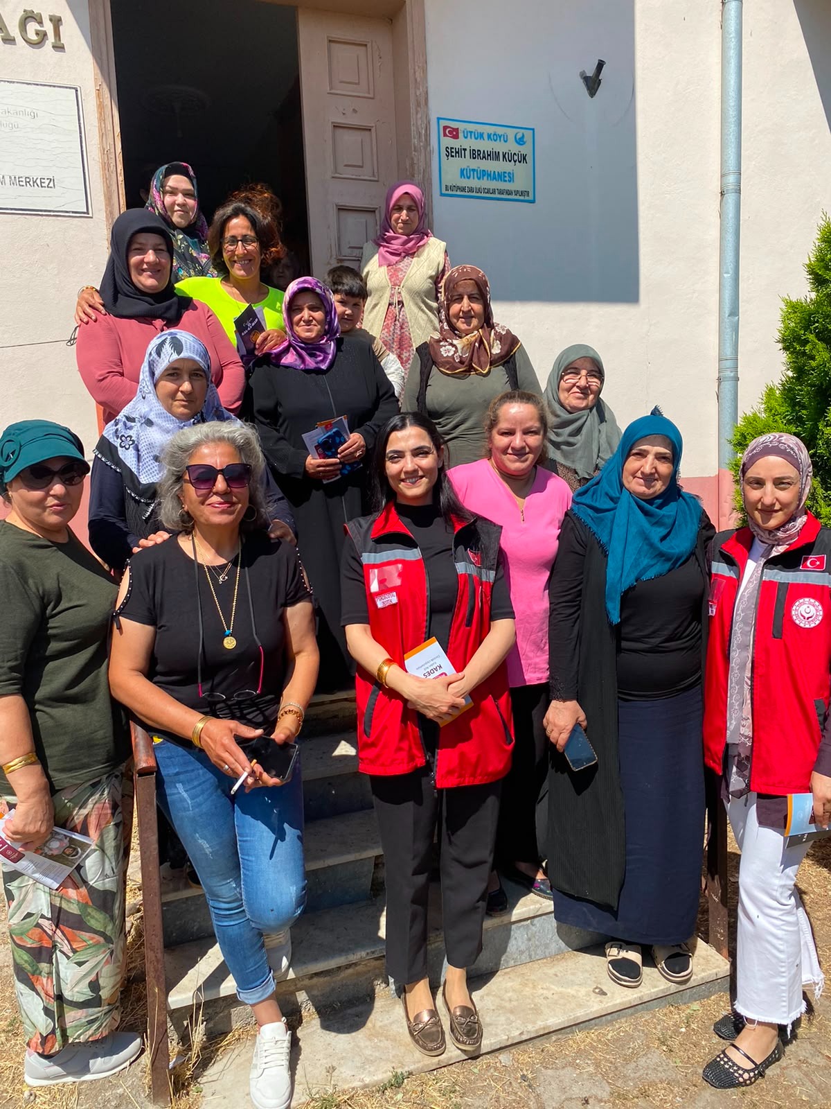 Zara Sosyal Hizmet Merkezi Müdürlüğümüz Tarafından Ütük ve Yapak Köylerinde Kadına Yönelik Şiddetle Mücadele Çalışması Gerçekleştirildi