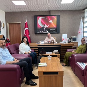 Koruyucu Aile ve Evlat Edinme Daire Başkanlığı Uzmanları İl Müdürümüz Bilal Erdoğan’ı Makamında Ziyaret Etti - fotoğraf 1