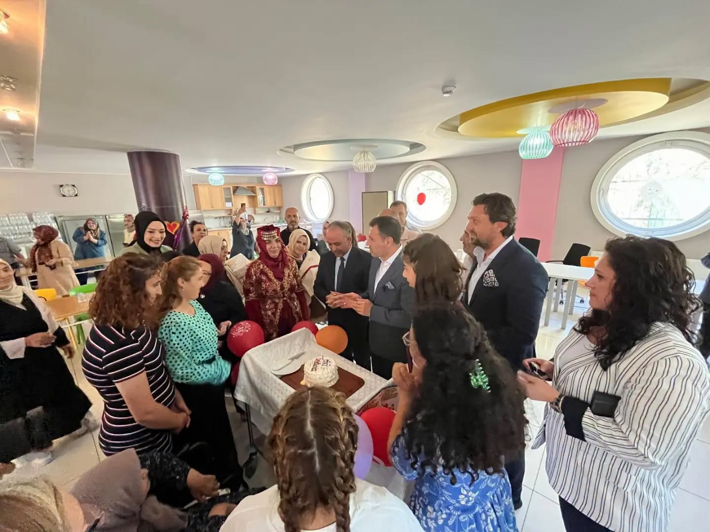 Özel Bireylerimizle Neşeli Bir Doğum Günü Buluşması