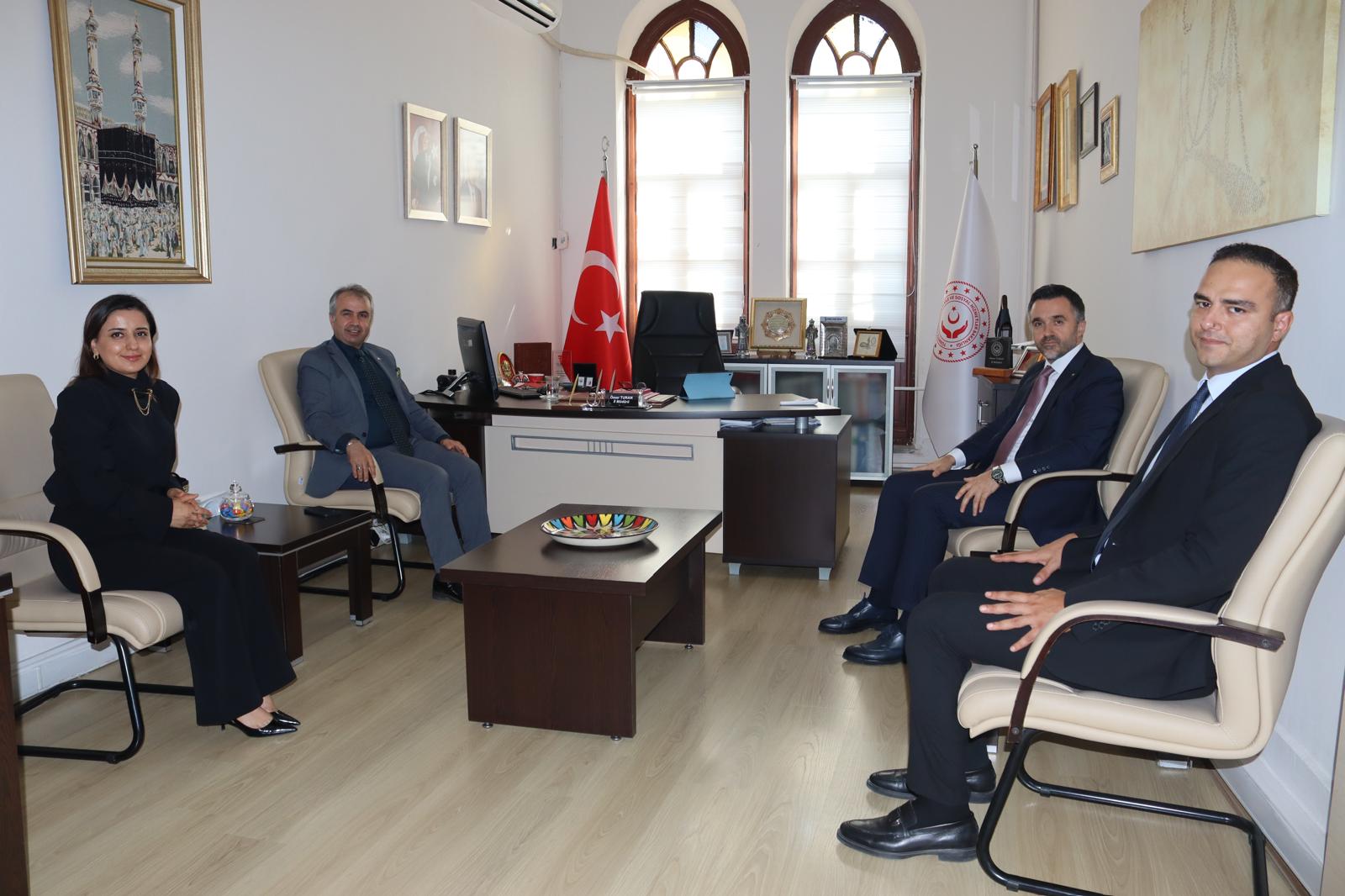 İl Müdürümüz Sn. Ömer Turan, Yeni Türkiye Eğitim Vakfı Genel Müdürü Sn. Yusuf Tüfekçi ve Beraberindeki Heyeti Makamında Ağırladı
