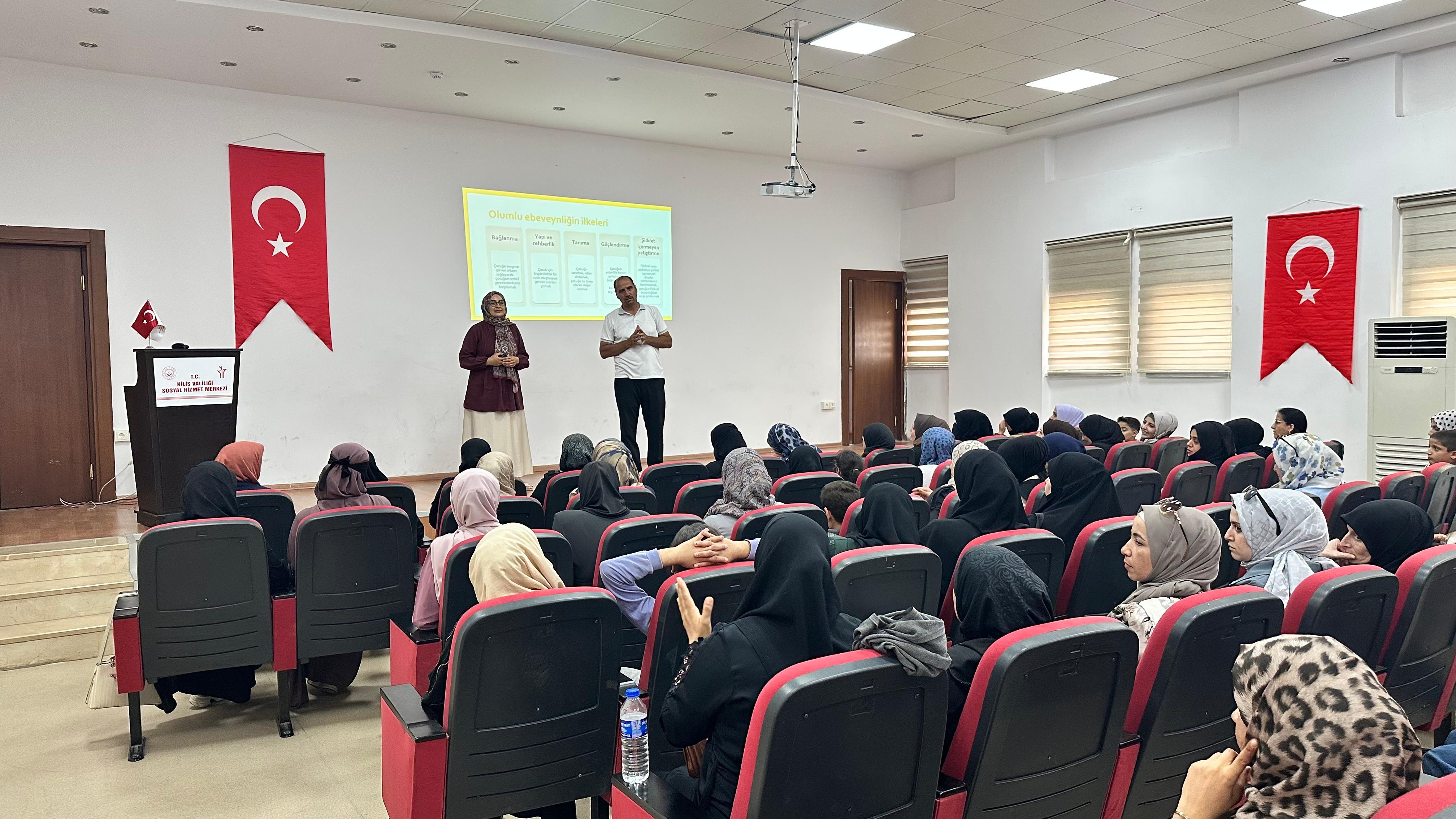 “Çocuk Yetiştirmede Güncel Konular” Eğitimi Gerçekleştirildi