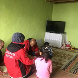 Malatya psikososyal destek ekibimiz Pütürge İlçesinde bulunan Yeşildere ve Taştepe Mahallelerini ziyaret etti. - fotoğraf 4