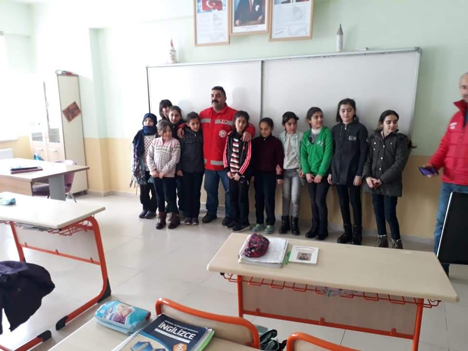 Malazgirt İlçemizde öğretmen ve öğrencilere 183 ihbar hattı ve Hizmet Modellerimiz hakkında bilgi verdik