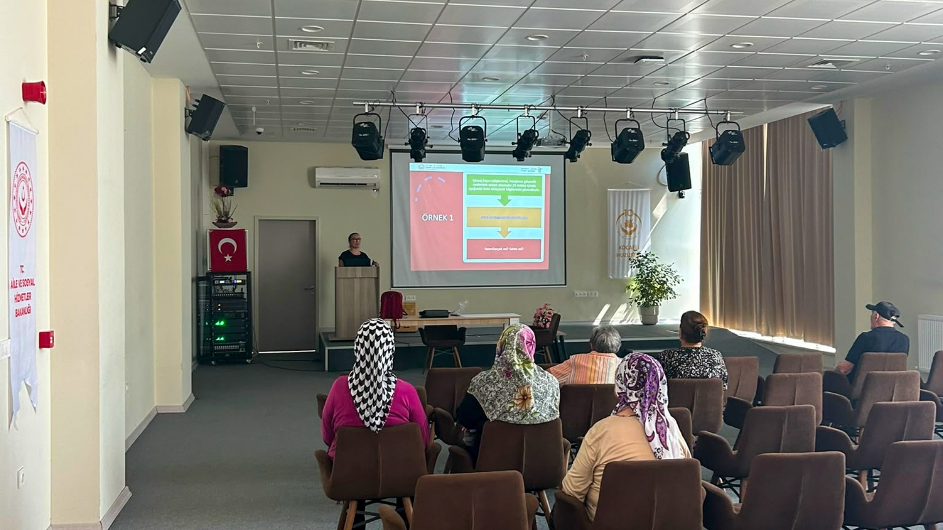 Büyüklerimize Finansal ve Dijital Okuryazarlık Eğitimi Verildi