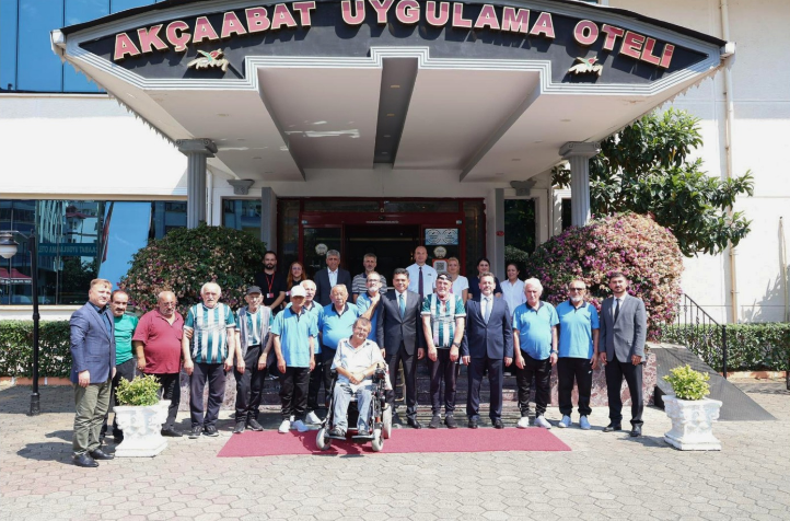 Misafirlerimiz, Akçaabat Uygulama Otelinde Kaymakamımız Abdullah Şahin İle Bir Araya Geldi.