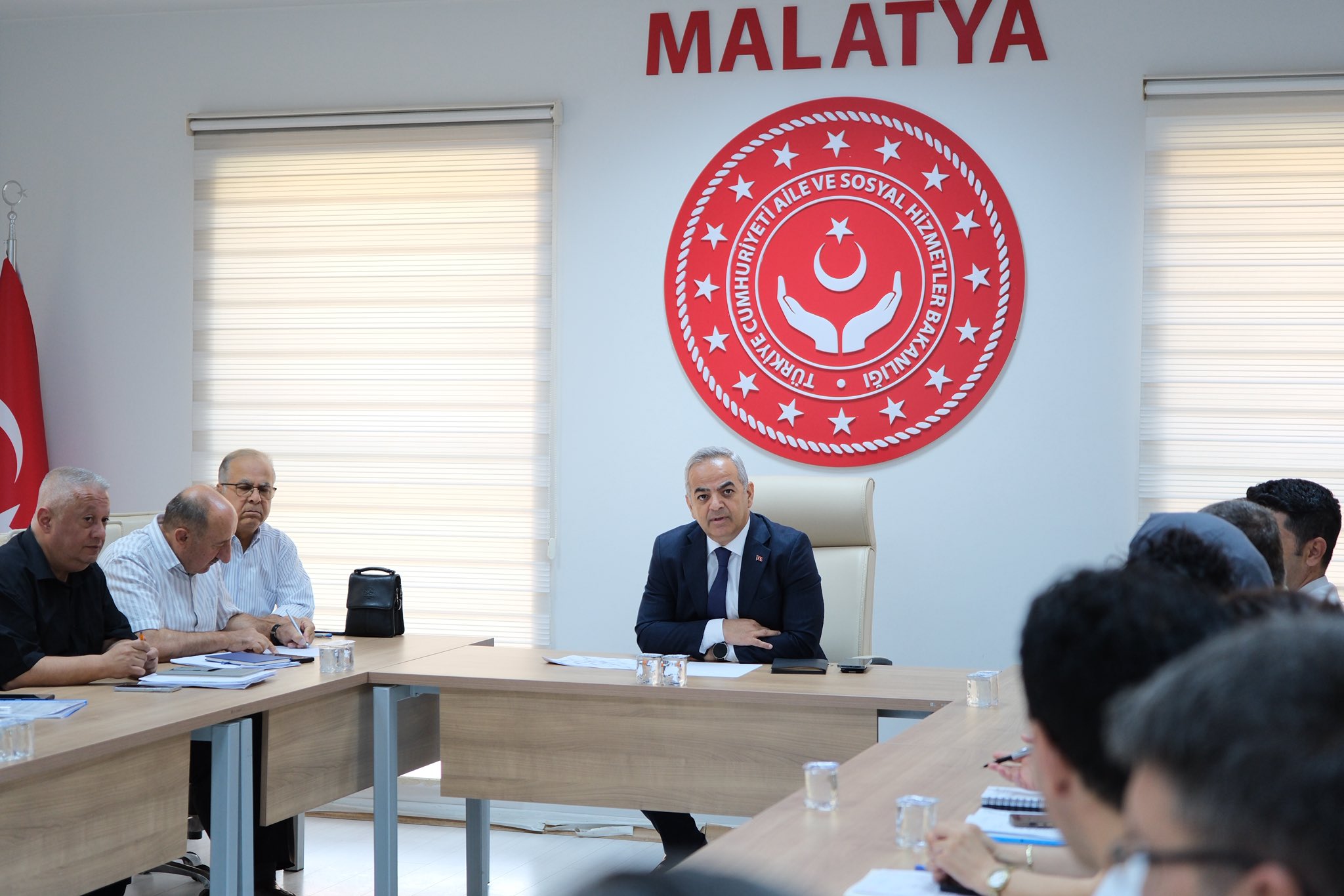 Ağustos Ayı İl Müdürlüğü Değerlendirme toplantımız, İl Müdürümüz Sayın Ömer Faruk ERGÜN başkanlığında, İl Müdür Yardımcılarımız, Şube Müdürlerimiz, Kuruluş Müdürlerimiz ve Hukuk Birimi Koordinatörümüzün katılımıyla gerçekleştirildi.