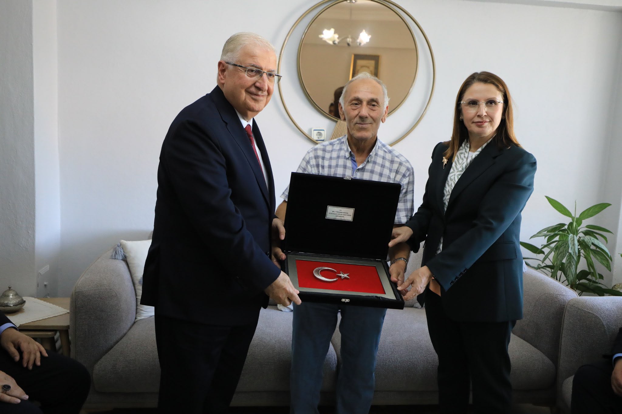 Millî Savunma Bakanımız Sayın Yaşar Güler’den Kıbrıs Gazimize Ziyaret
