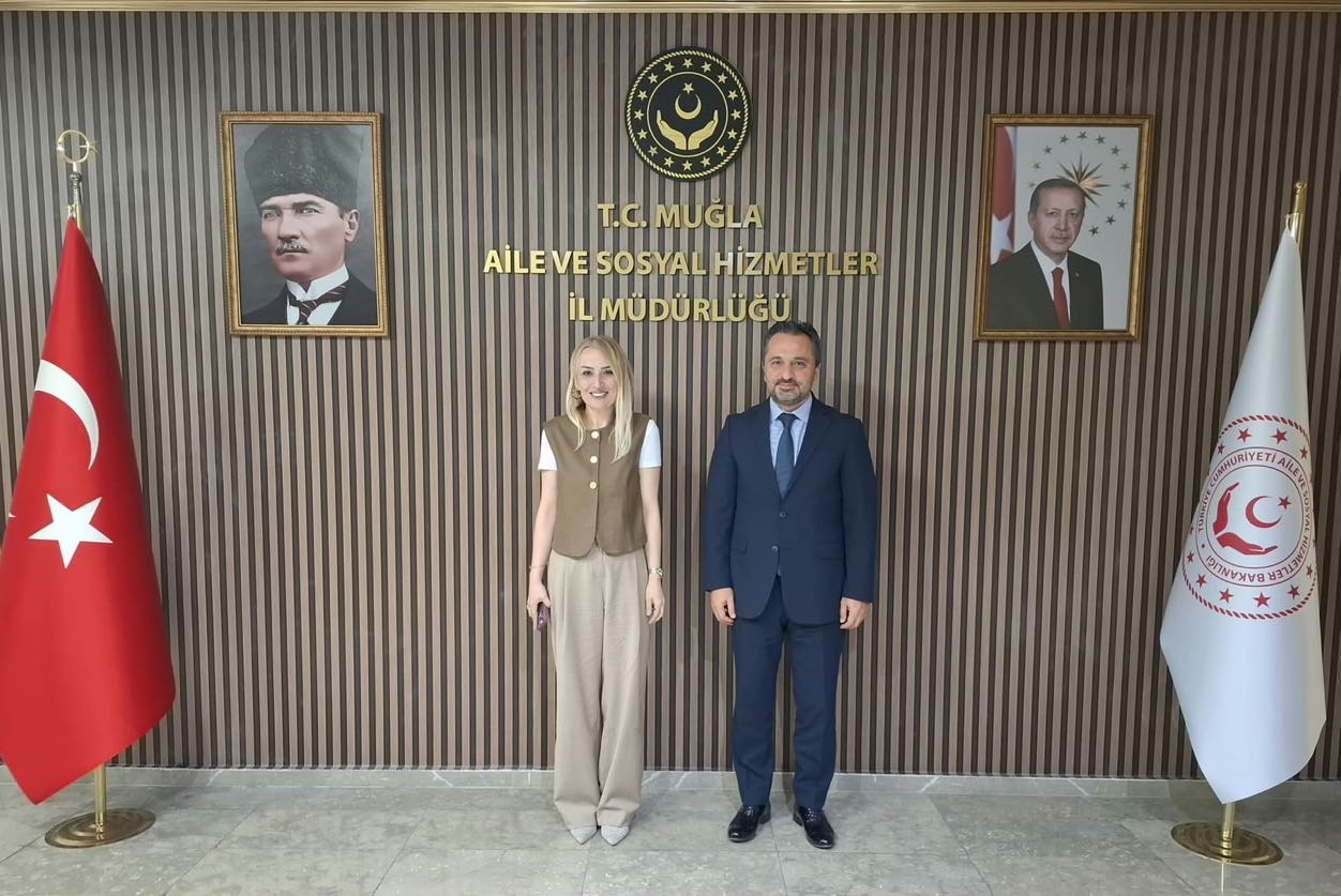 Muğla İl Sağlık Müdürü Dr. Eriş Başaran AKÇA, İl Müdürümüz Mahmut SELÇUK’u makamında ziyaret etti. 