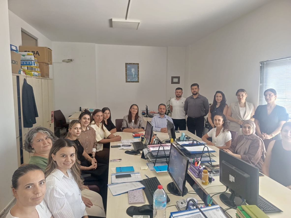 İl Müdürümüz Mahmut SELÇUK, Bodrum Sosyal Hizmet Merkezi Müdürlüğünü ziyaret etti.