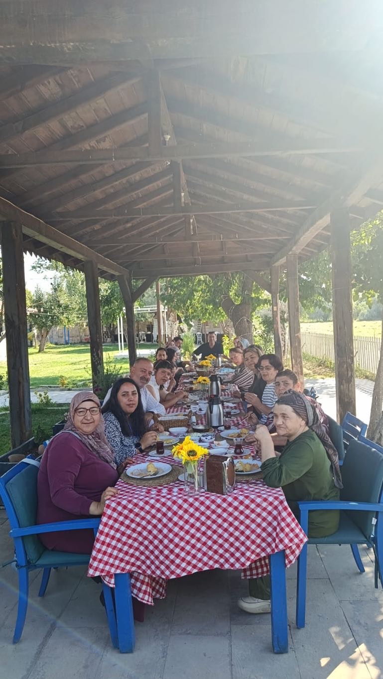 Ürgüp Hanife-Memiş Aksoy Bakım, Rehabilitasyon ve Aile Danışma Merkezimizde Kahvaltı Etkinliği Düzenlendi