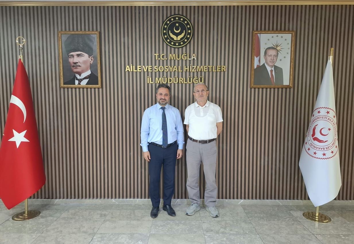 Muğla Vakfı Genel Müdürü Tayyar ŞAŞMAZ, İl Müdürümüz Mahmut SELÇUK’u makamında ziyaret etti. 