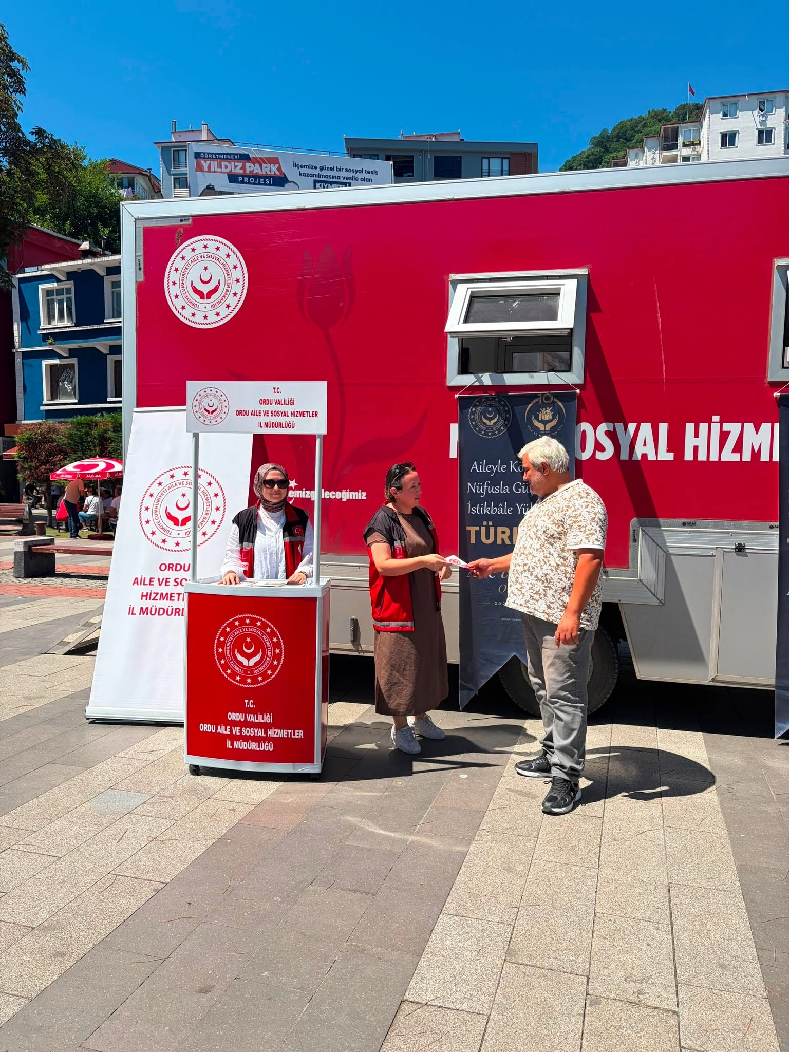 Mobil Sosyal Hizmet Aracı ile Vatandaşlara Yerinde Hizmet