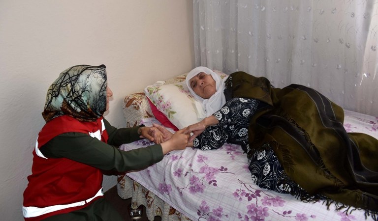 Evde Bakım Yardımı ödemeleri hak sahiplerinin hesaplarına yatırılmaya başlandı