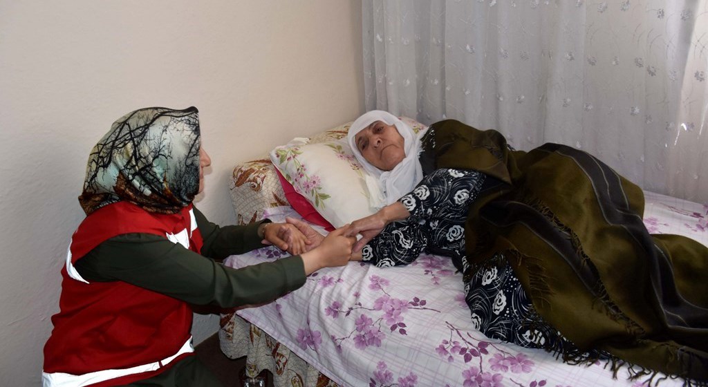 Evde Bakım Yardımı ödemeleri hak sahiplerinin hesaplarına yatırılmaya başlandı