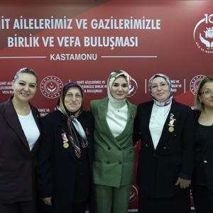 Bakanımız Göktaş, Kastamonu’da şehit aileleri ve gazilerle vefa buluşmasında bir araya geldi - fotoğraf 7