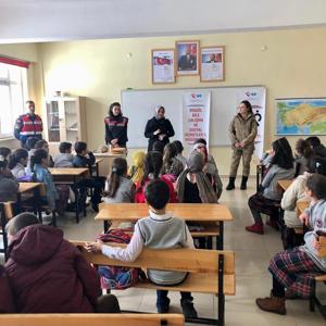 Bingöl Gençlik Çalıştayı Kapsamında Dilektepe Köyü Ortaokulu’nda Öğrencilerimize “Etkili Ve Verimli Ders Çalışma Yöntemleri” Semineri  - fotoğraf 1