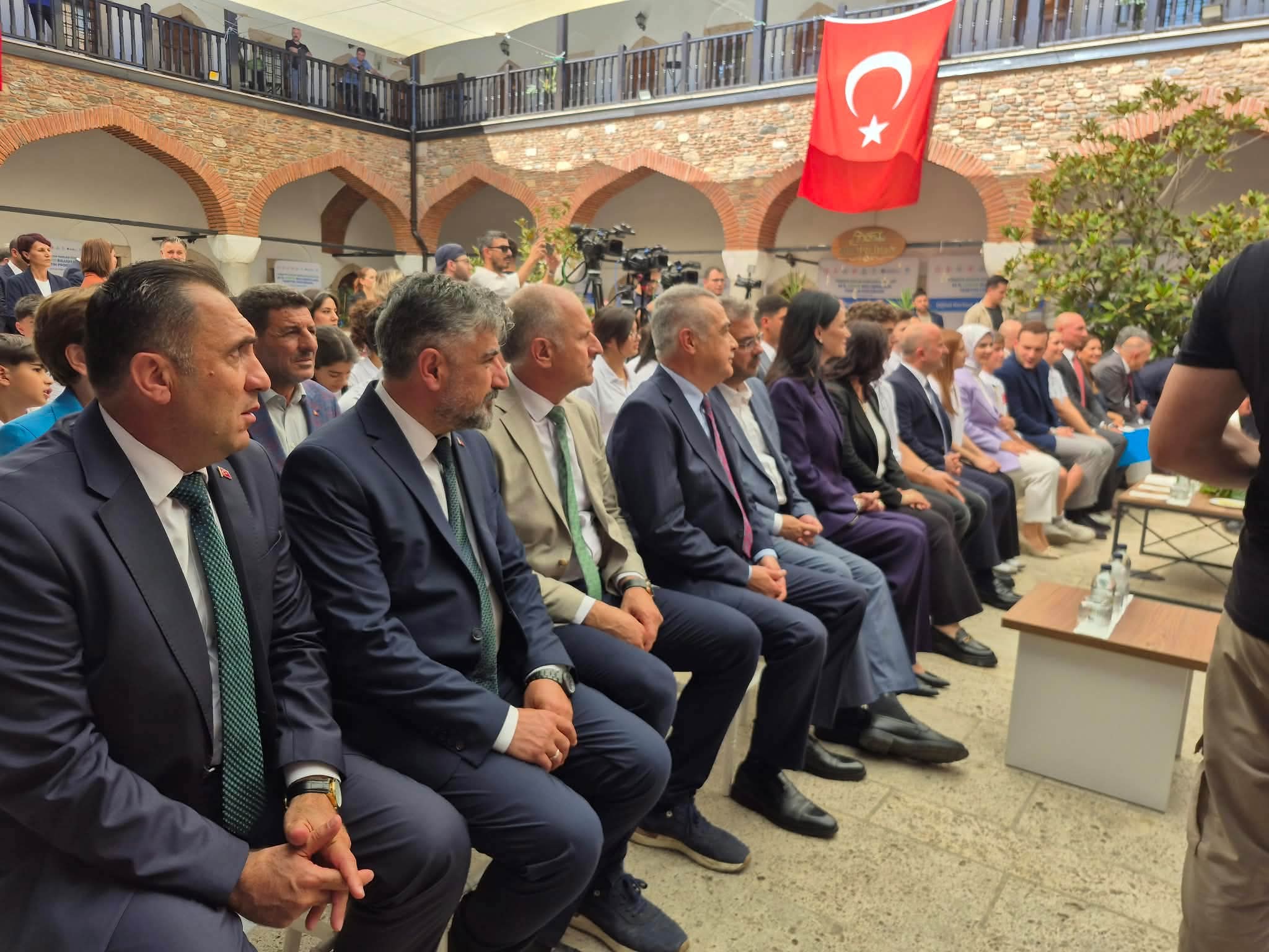  Türkiye Çocuk Hakları Komitesi 81 İl COP31 Buluşmaları Tanıtım Programı