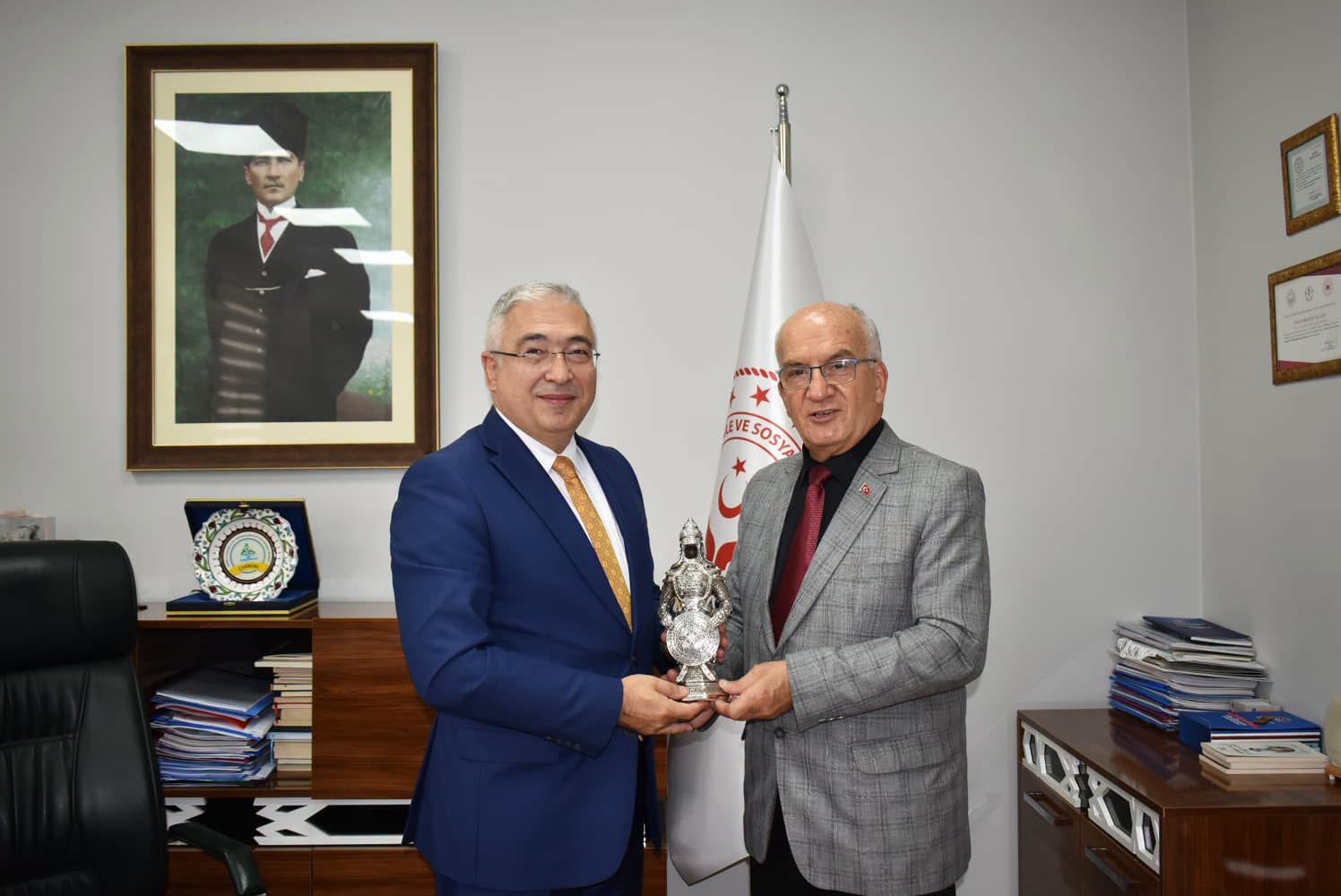 Gazilerimizden İl Müdürlüğümüze Anlamlı Hediye