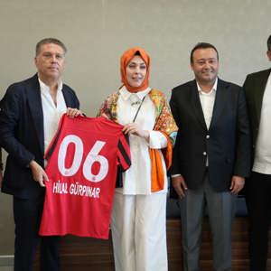 'İyilik Var' Kampanyası Kapsamında Çocuklarımız ve Engelli Bireylerimiz Maç Deneyimi Yaşadı - fotoğraf 4