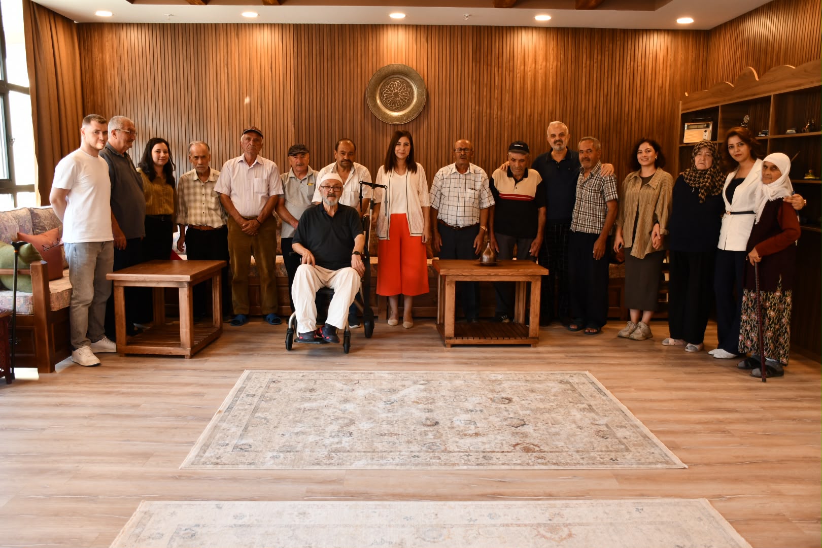 İl Müdürümüz Sayın Çiğdem AÇIKYILDIZ KAZEL, Huzurevi Yaşlı Bakım ve Rehabilitasyon Merkezi Müdürlüğümüzde düzenlenen Mevlid Kandili programına katıldı.