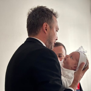 İl Müdürü Çetin TUTAŞ’tan Beşinci Bebeklerini Kucaklayan Aileye Ziyaret  - fotoğraf 1