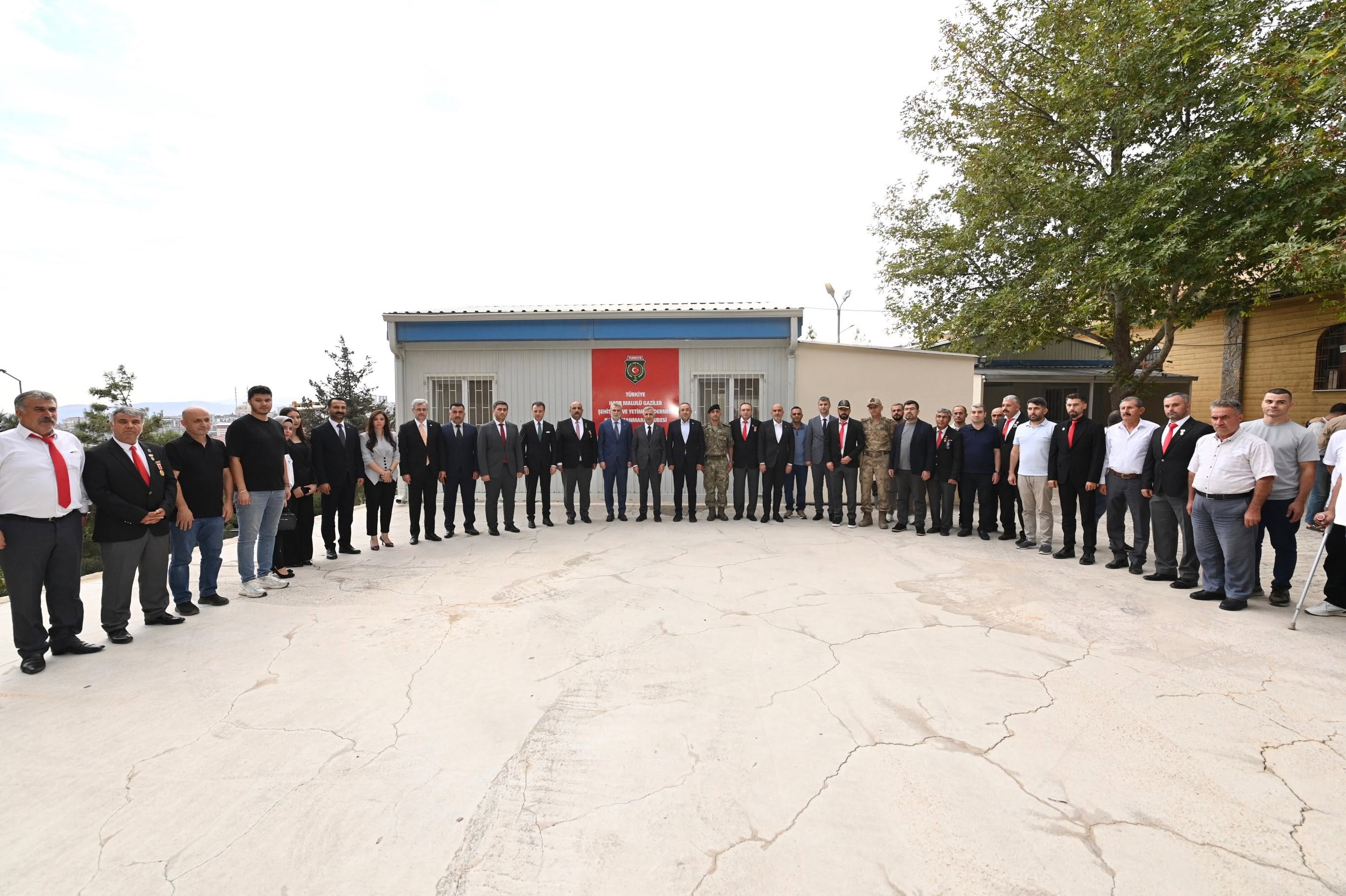 19 Eylül Gaziler Günü’nde Şehit Yakınları ve Gaziler Derneğine Anlamlı Ziyaret 