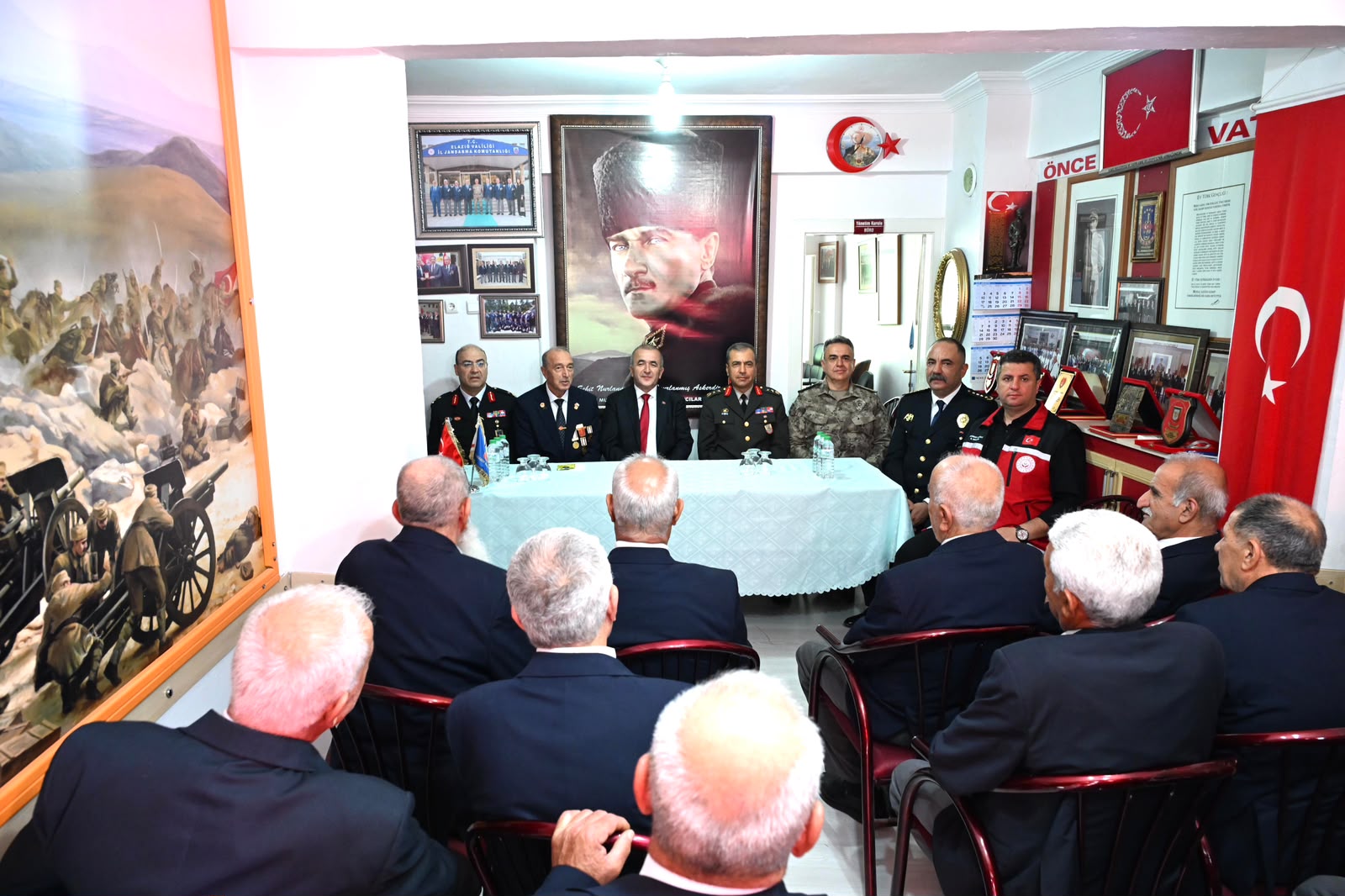 Kahraman Kıbrıs Gazilerimizle Bir Araya Gelerek Vefa ve Minnetimizi Paylaştık