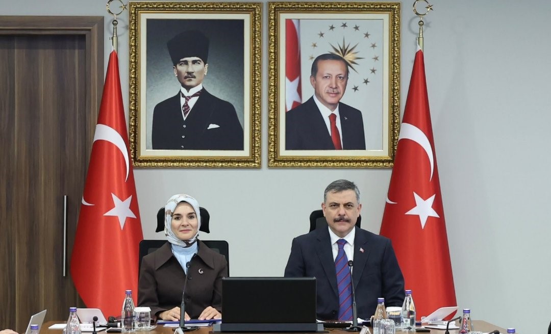 İl ve İlçe Sosyal Yardımlaşma ve Dayanışma Vakıfları Performans Karnesi VKS Toplantısı