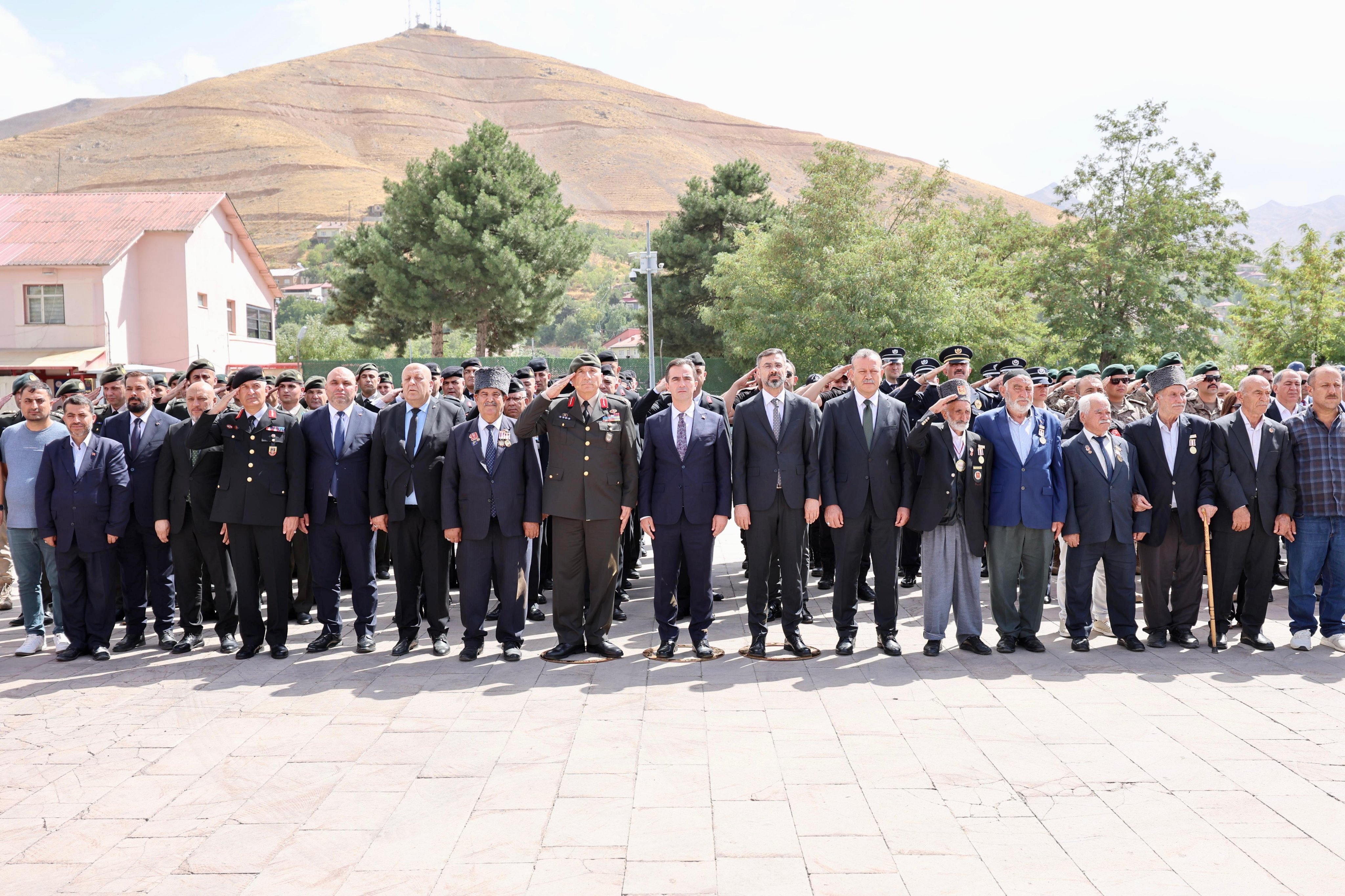 19 Eylül Gaziler Günü, Bitlis'te çelenk sunma töreniyle kutlandı