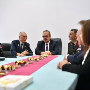 19 EYLÜL GAZİLER GÜNÜ KAPSAMINDA ÇEŞİTLİ PROGRAMLAR GERÇEKLEŞTİRİLDİ - fotoğraf 4