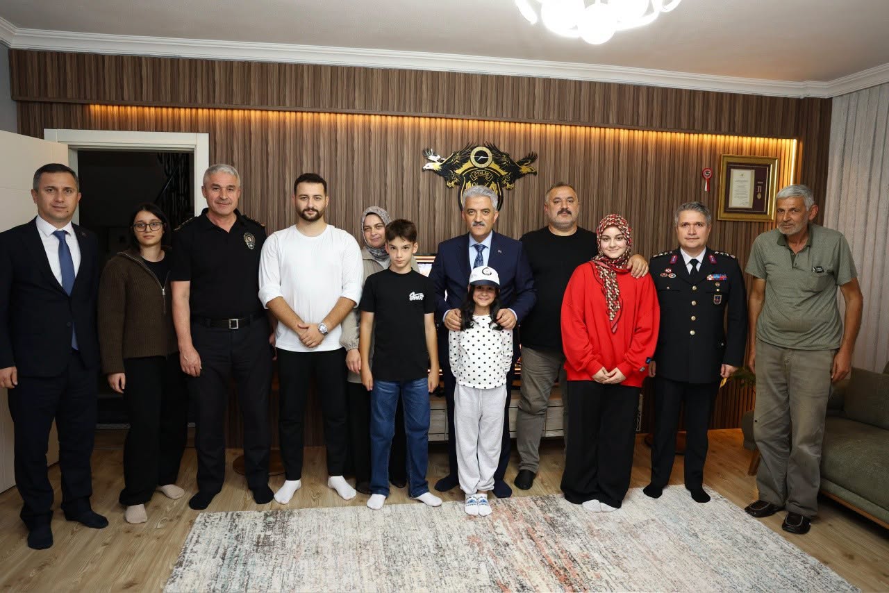 Valimiz Sayın Mehmet MAKAS’tan Gazimiz Kenan ŞENGÜL’e Ziyaret.