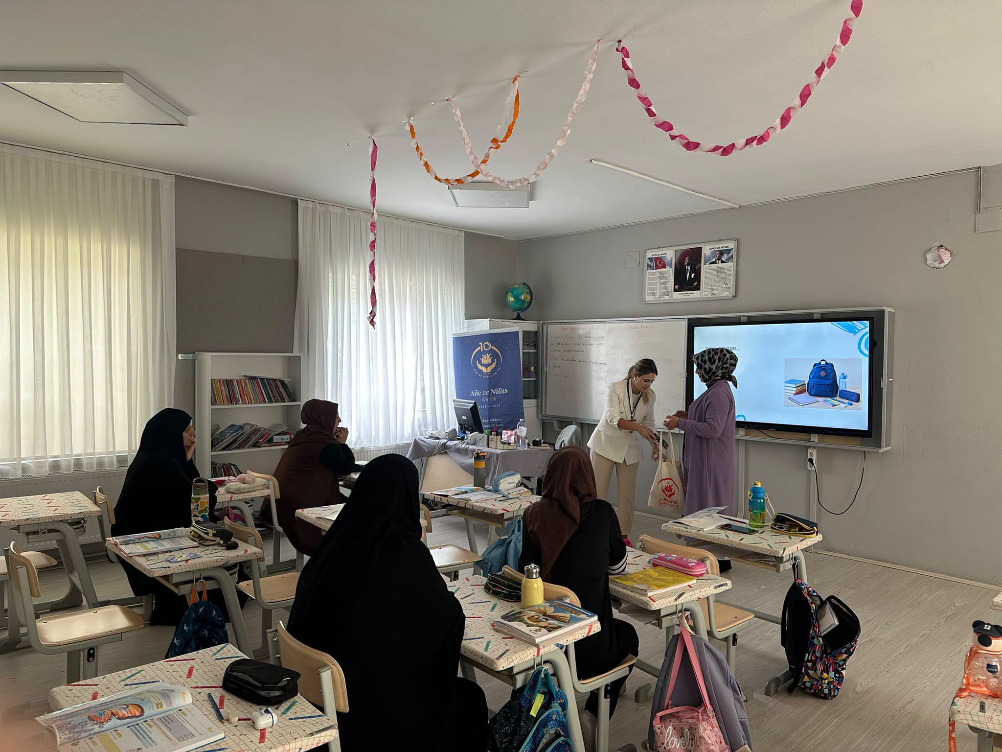 İnegöl’de Okul-Aile İş Birliğini Güçlendiren Eğitimler Gerçekleştirildi