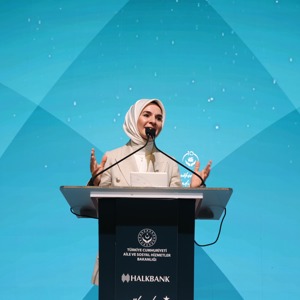 Bakanımız Göktaş, "Yükselen Kadınlar: Kendi İşim, Benim İzim" programında konuştu: - fotoğraf 7