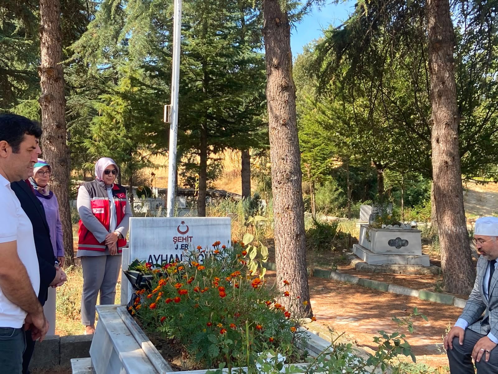 Şehidimiz Ayhan Öğüt Kabri Başında Anıldı