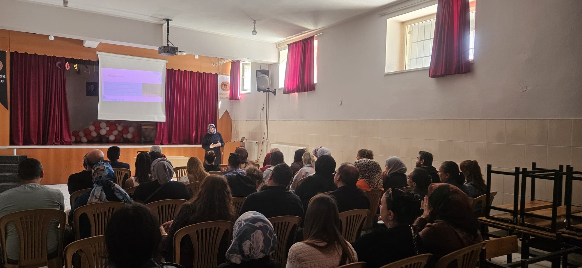 Velilerimize Yönelik Okul ve Aile Konulu Seminer