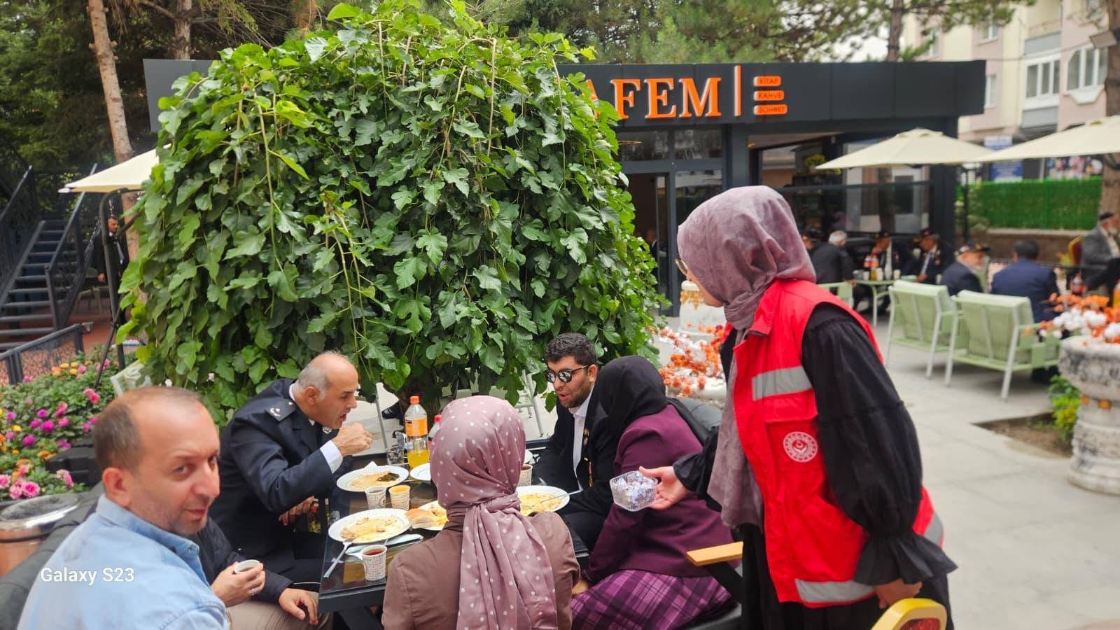 GAZİLERİMİZLE GÖNÜL SOFRASINDA