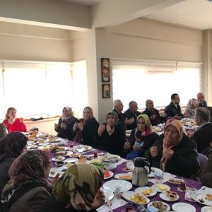 Devrek'te İkamet Etmekte Olan Şehit Yakınları ve Gazilere Yönelik Kahvaltı Programı Düzenlendi - fotoğraf 3