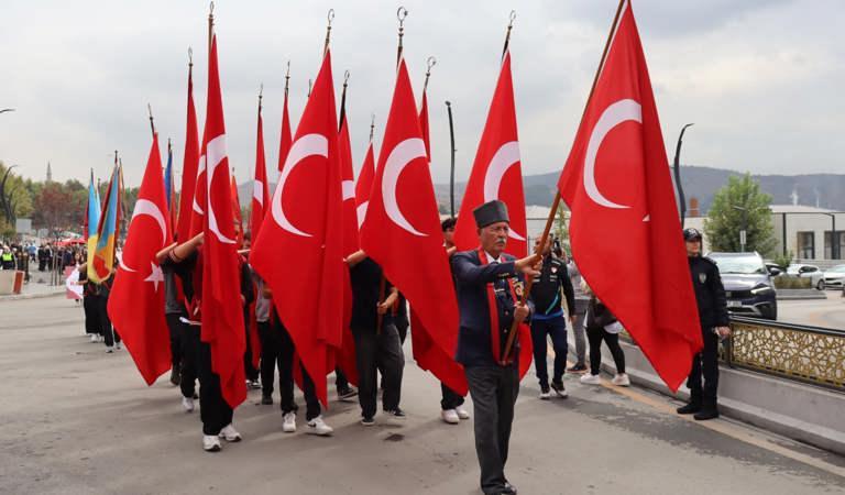 "Kahramanlarla Kardeşlik Yolunda” 19 Eylül Gaziler Günü Yürüyüşü 81 İlimizde Gerçekleştirildi
