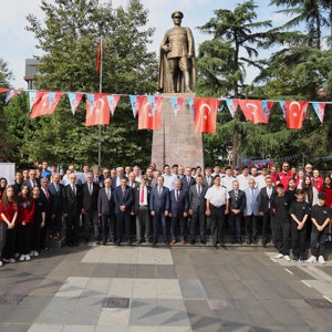 "Kahramanlarla Kardeşlik Yolunda” 19 Eylül Gaziler Günü Yürüyüşü 81 İlimizde Gerçekleştirildi - fotoğraf 4