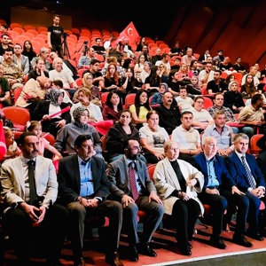  “Vatana Vefa” Tiyatro Oyunu Ankara’da Sahnelendi - fotoğraf 1