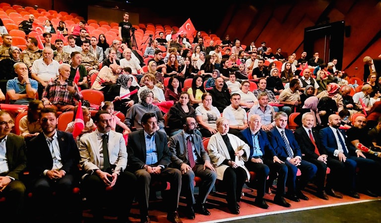  “Vatana Vefa” Tiyatro Oyunu Ankara’da Sahnelendi