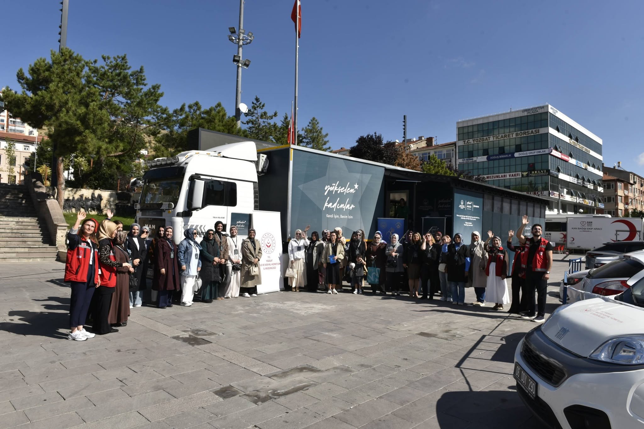 YÜKSELEN KADINLAR: KENDİ İŞİM BENİM İZİM